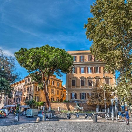 Guest House O Affittacamere La Civetta Di Trastevere B Roma Eksteriør bilde