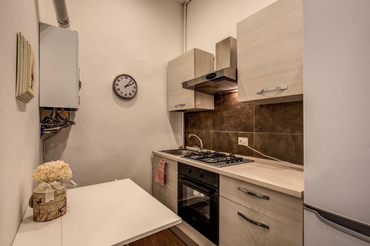 Guest House O Affittacamere La Civetta Di Trastevere B Roma Eksteriør bilde