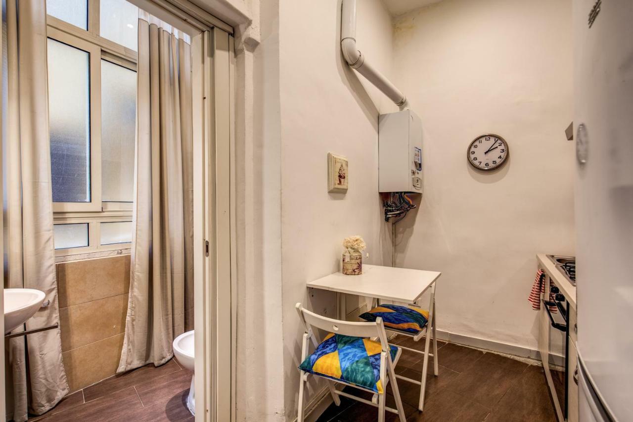 Guest House O Affittacamere La Civetta Di Trastevere B Roma Eksteriør bilde
