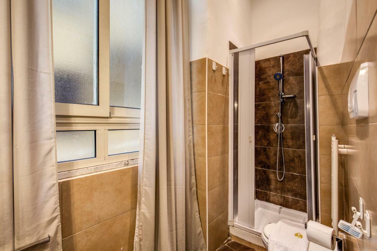 Guest House O Affittacamere La Civetta Di Trastevere B Roma Eksteriør bilde